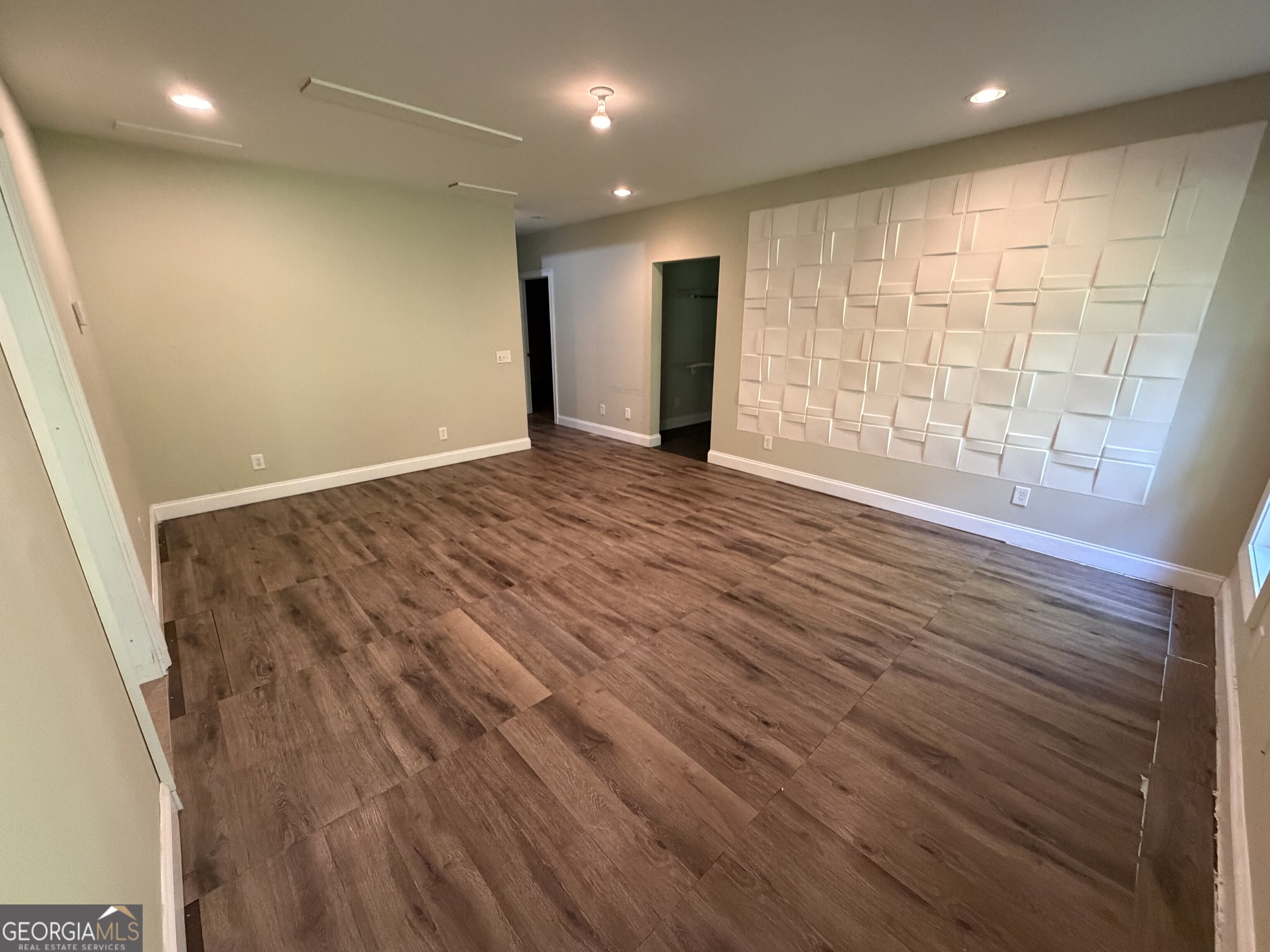 318 Waterford Circle Property Photo 48
