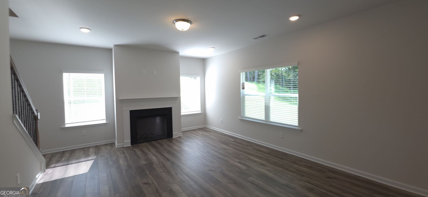 523 Grover Street Property Photo 3