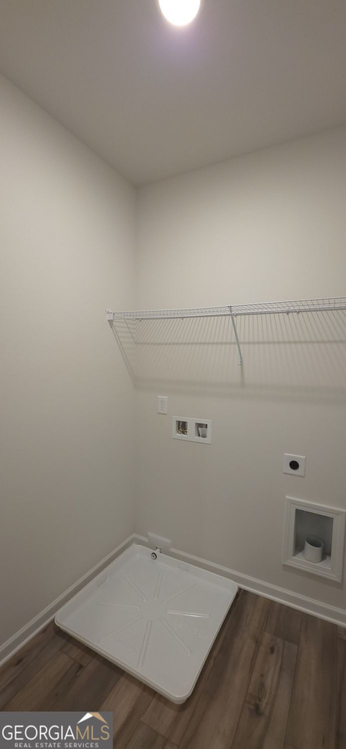 523 Grover Street Property Photo 6