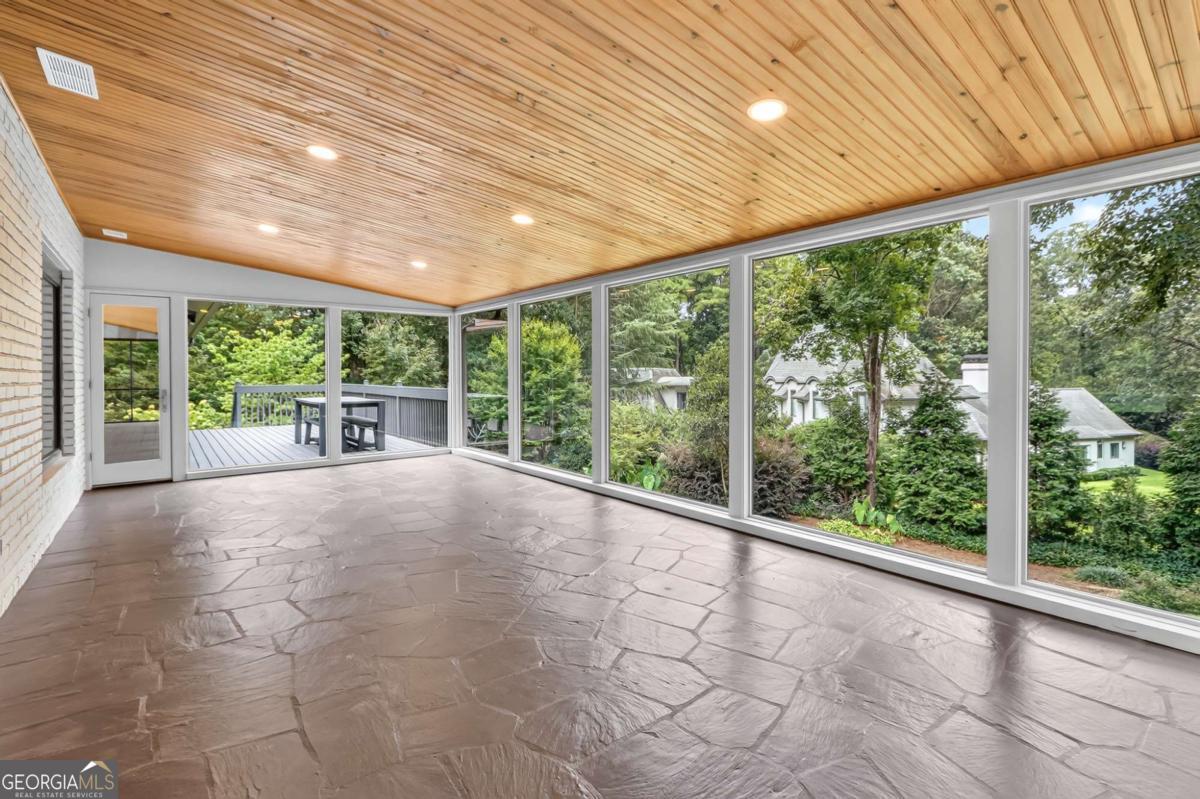 350 Shadowlawn Road Se Property Photo 20
