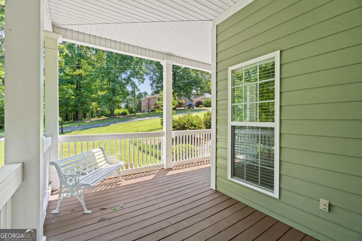 185 Thornwood Drive Se Property Photo 6