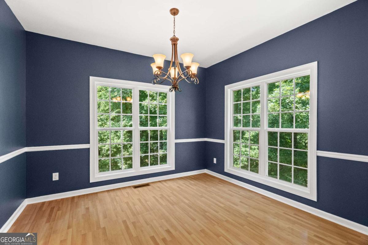 185 Thornwood Drive Se Property Photo 12