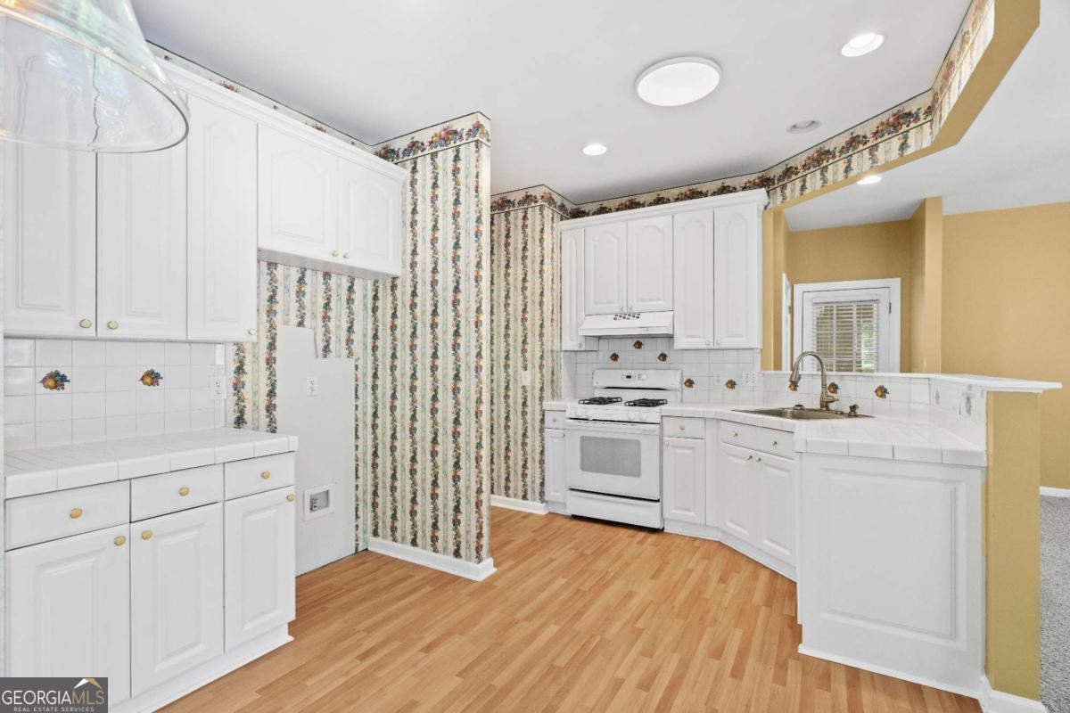 185 Thornwood Drive Se Property Photo 14