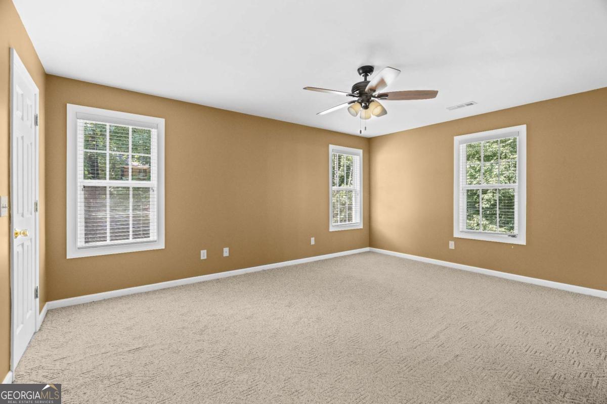 185 Thornwood Drive Se Property Photo 24