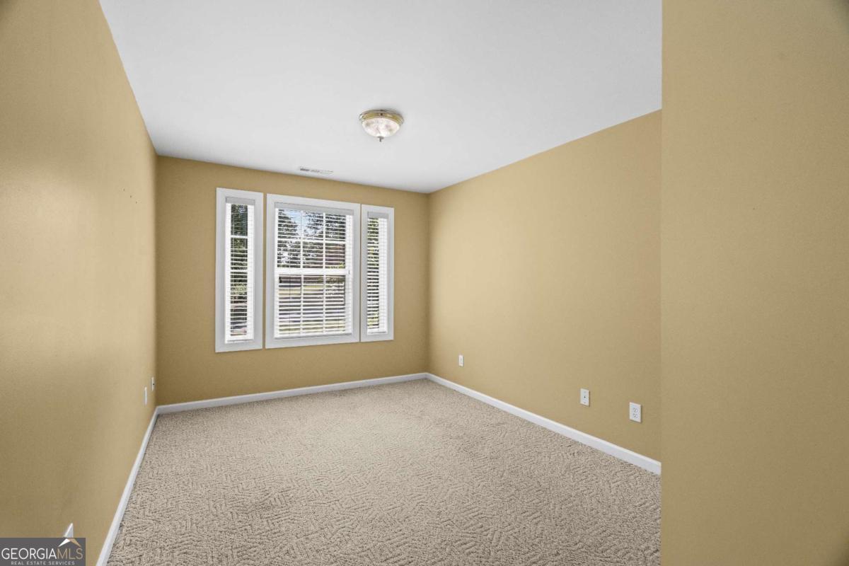185 Thornwood Drive Se Property Photo 37