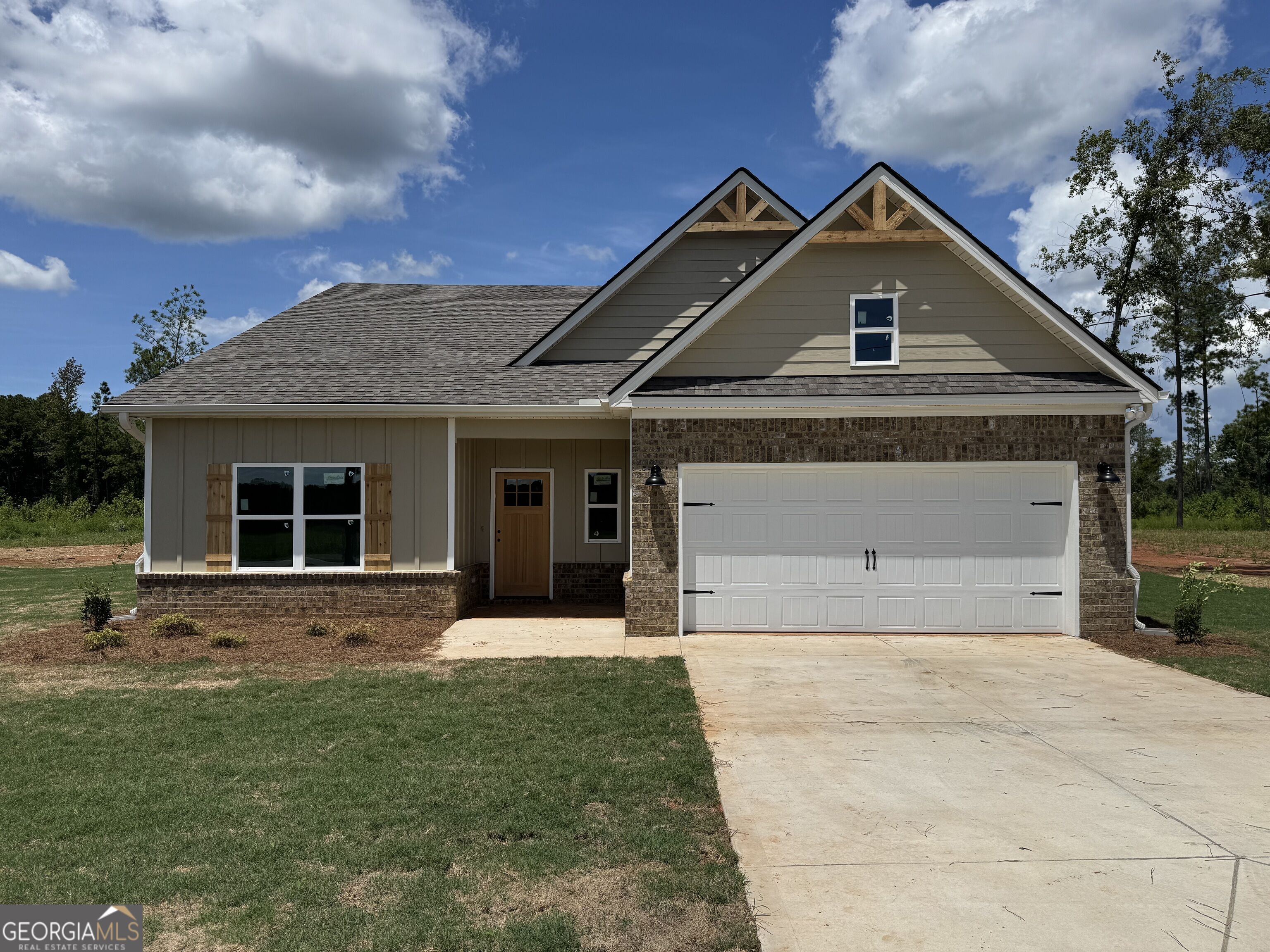 140 Overland Way Property Photo 1