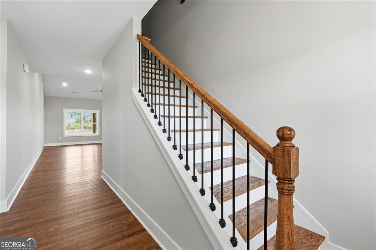 140 Overland Way Property Photo 2