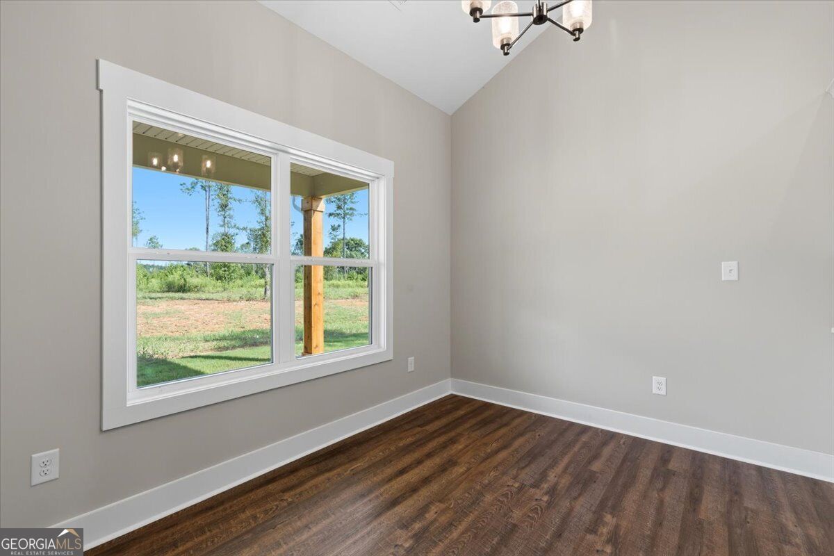 140 Overland Way Property Photo 10