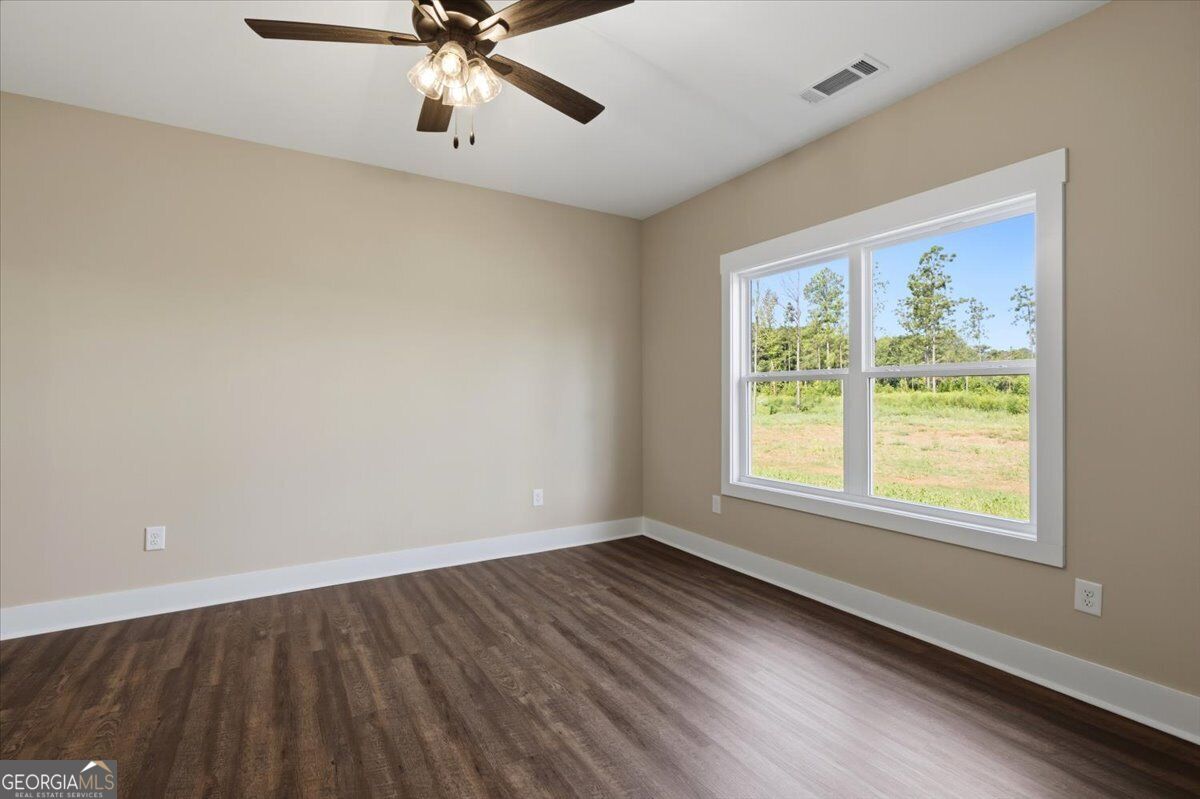 140 Overland Way Property Photo 15