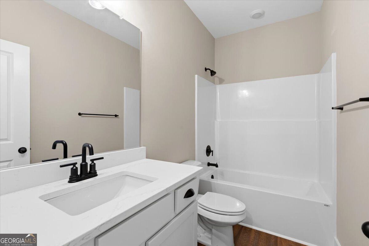 140 Overland Way Property Photo 23