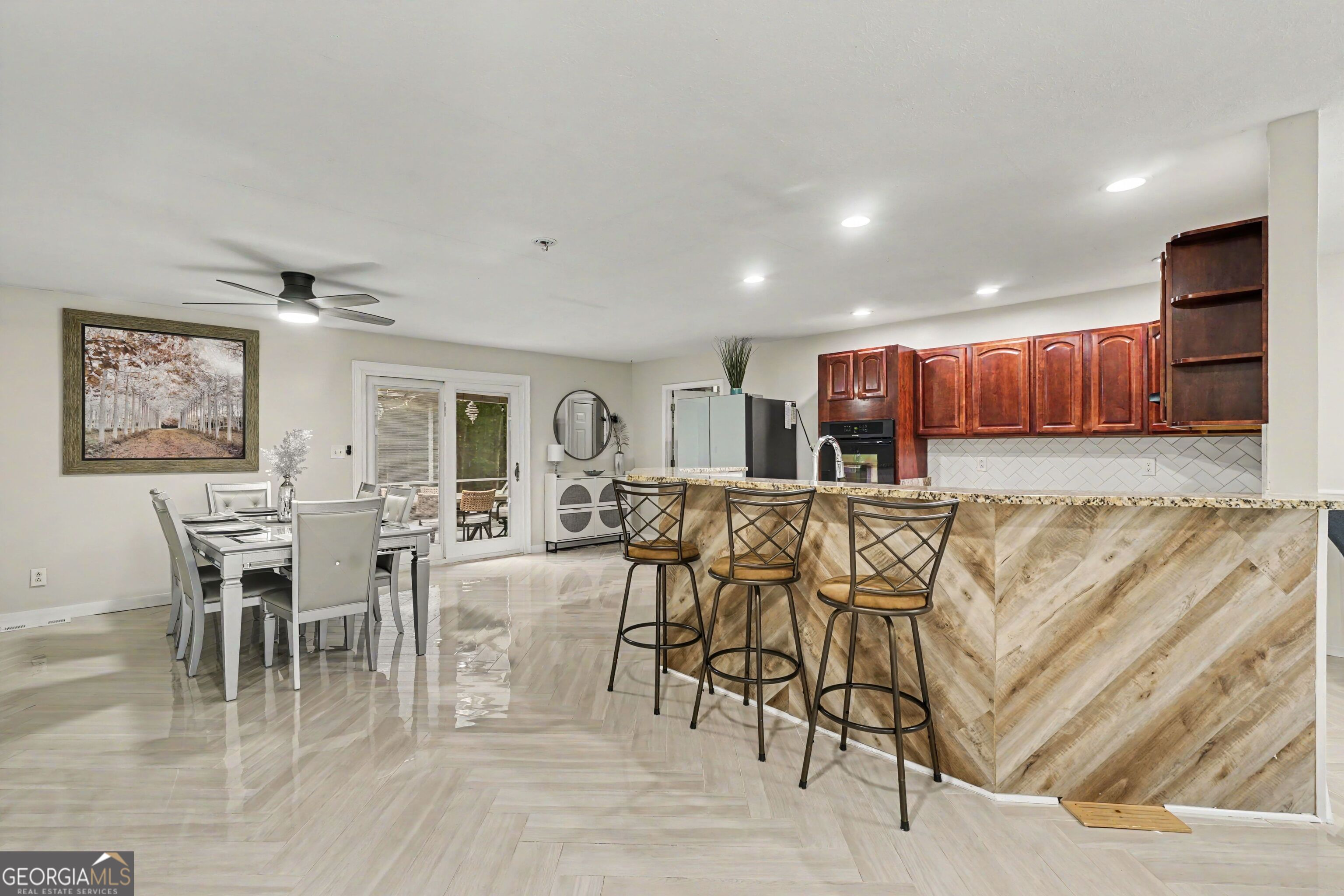 900 Stone Lea Trace Property Photo 7