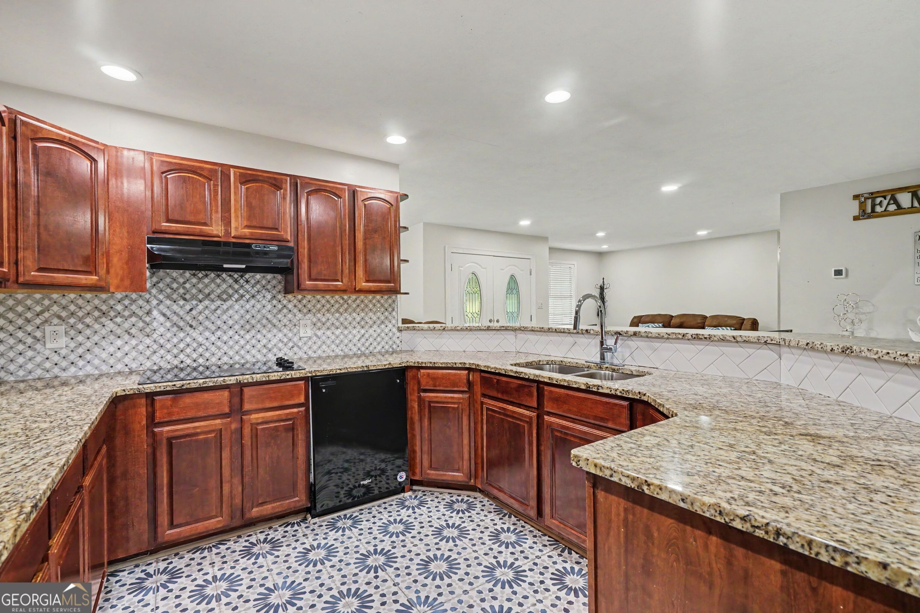 900 Stone Lea Trace Property Photo 11