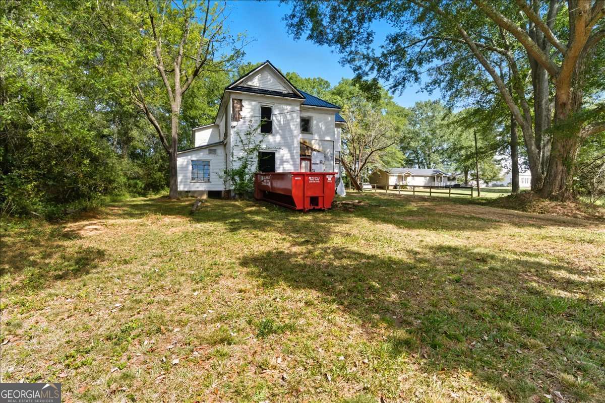 111 Bryan Street W Property Photo 2