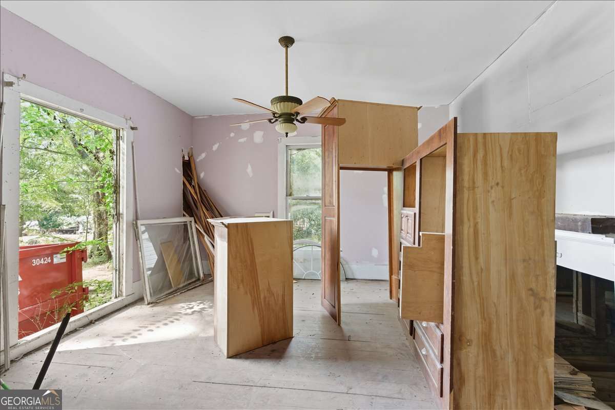 111 Bryan Street W Property Photo 8