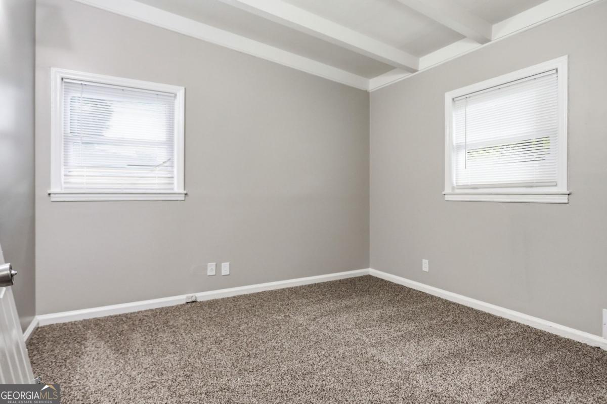 25 Larose Circle Se Property Photo 15