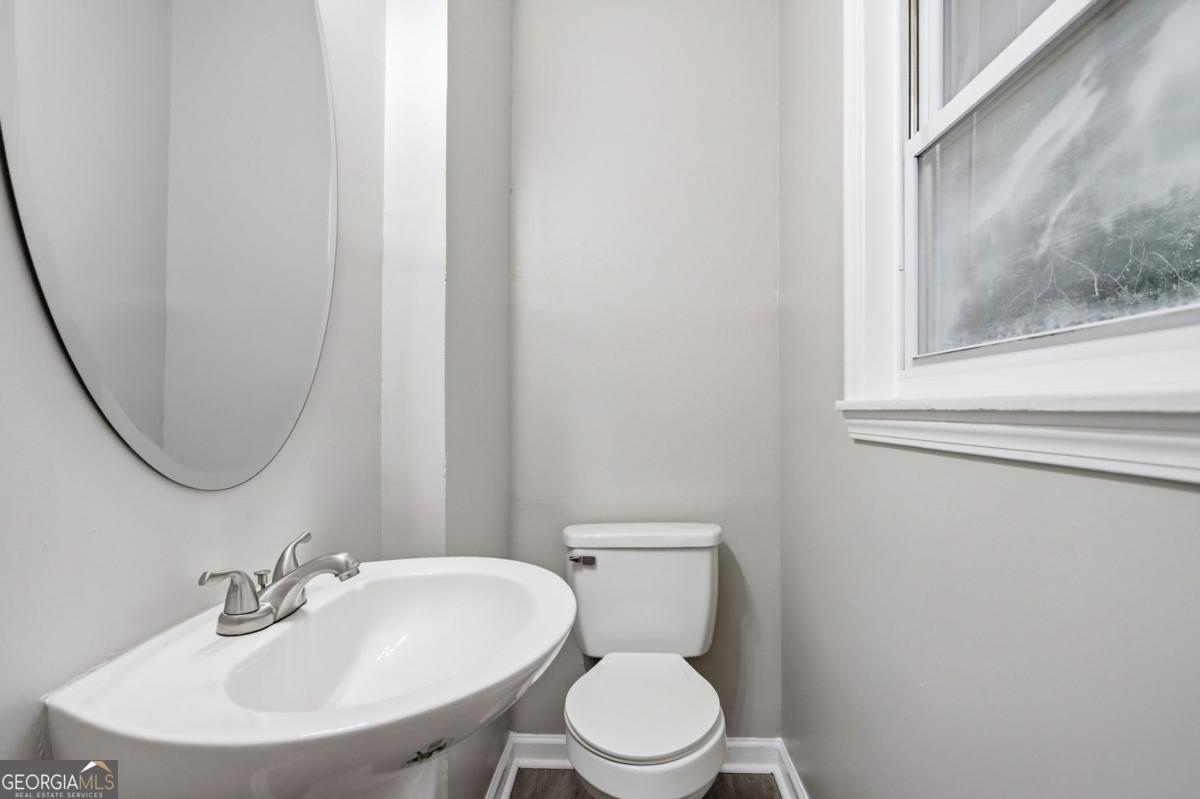 25 Larose Circle Se Property Photo 19