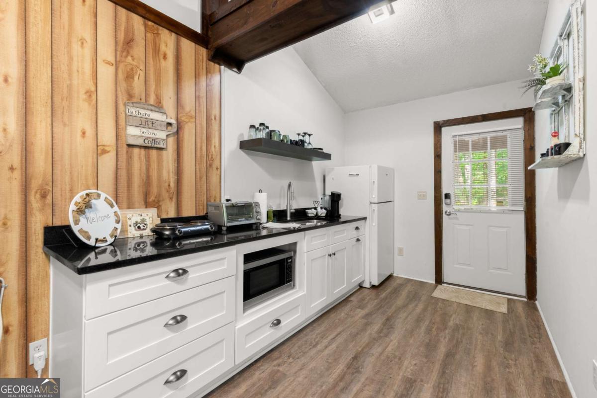 140 J R Road Ne Property Photo 66