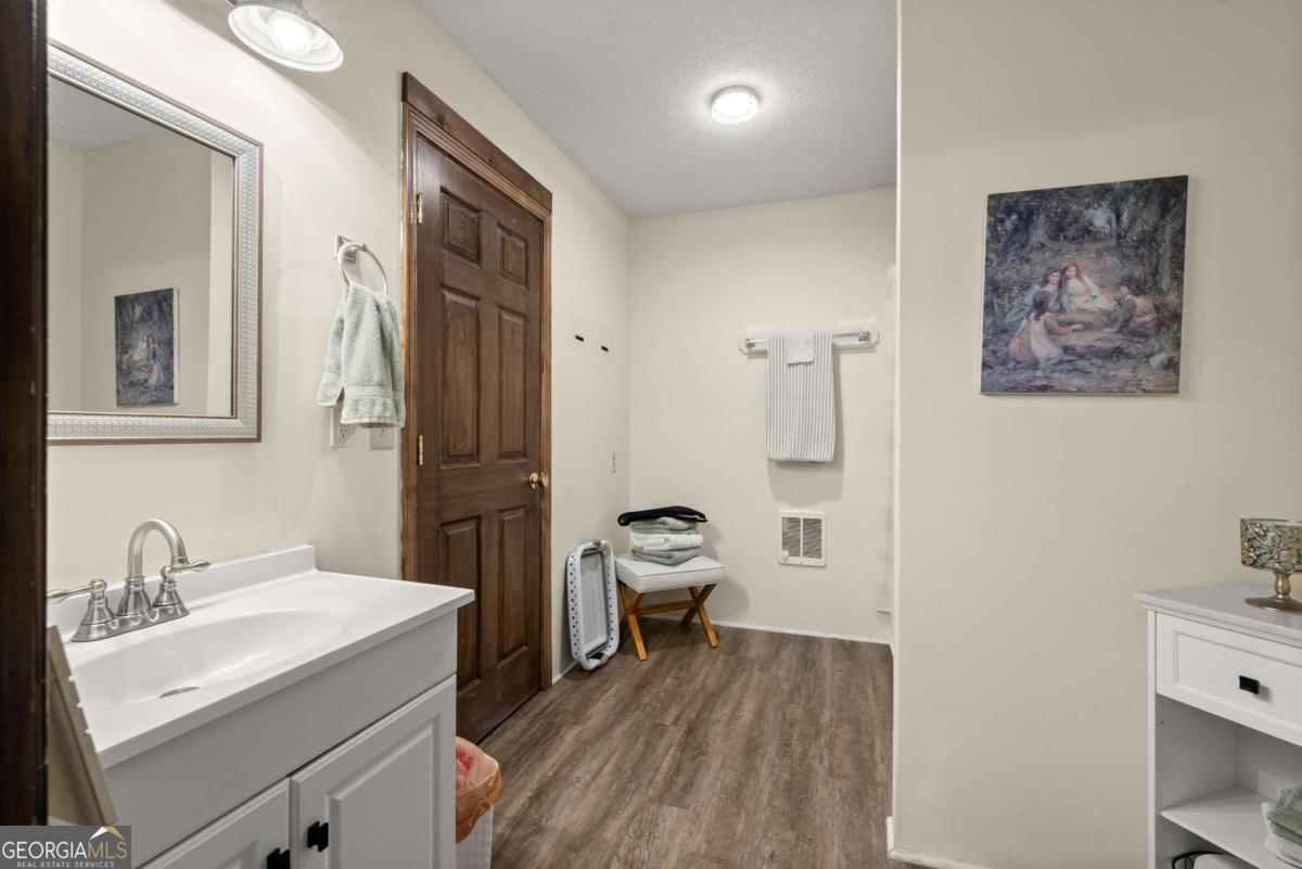 140 J R Road Ne Property Photo 71