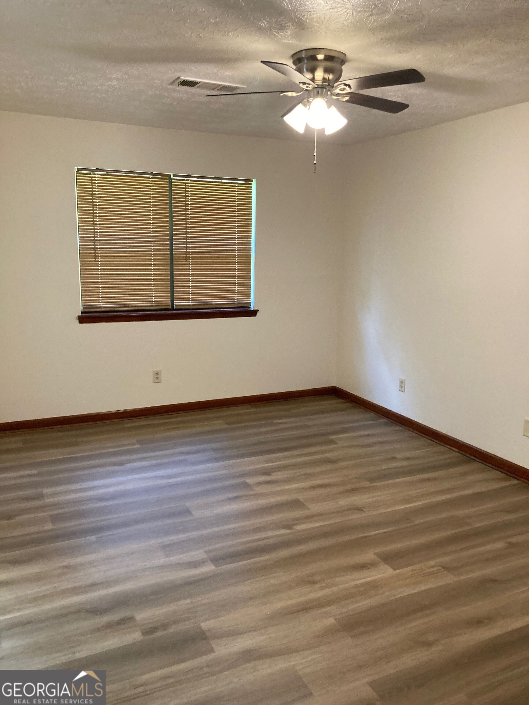 401 Riverbrook Court Property Photo 6