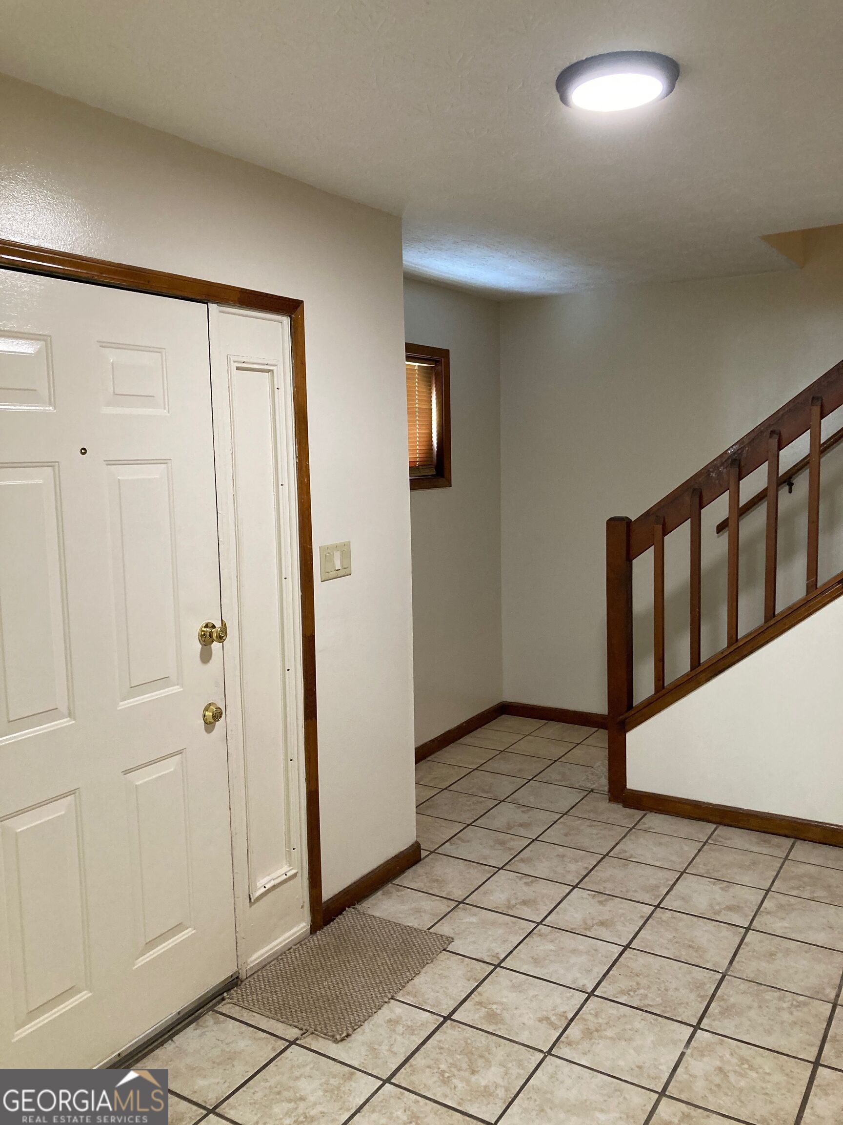 401 Riverbrook Court Property Photo 9