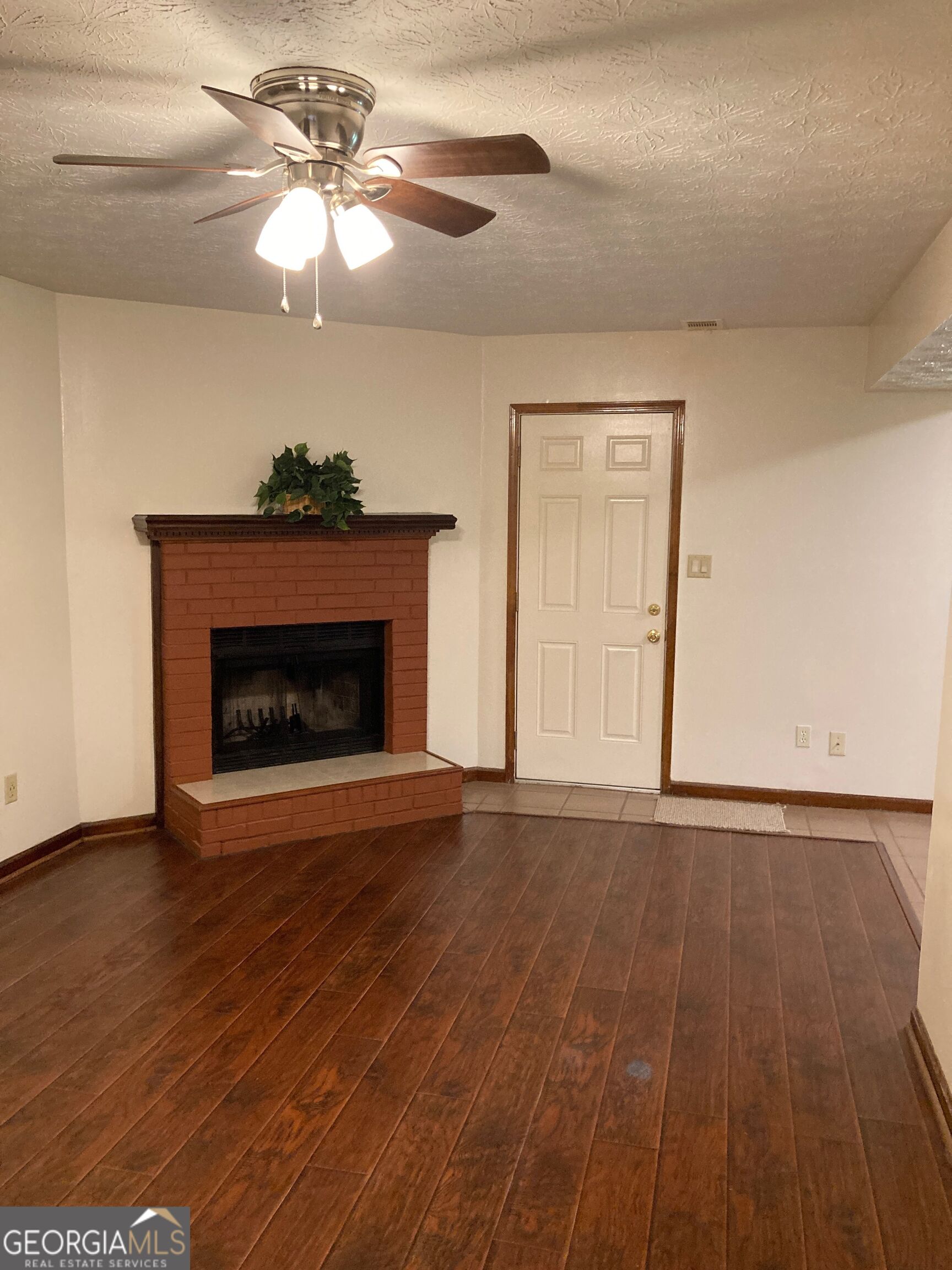 401 Riverbrook Court Property Photo 17