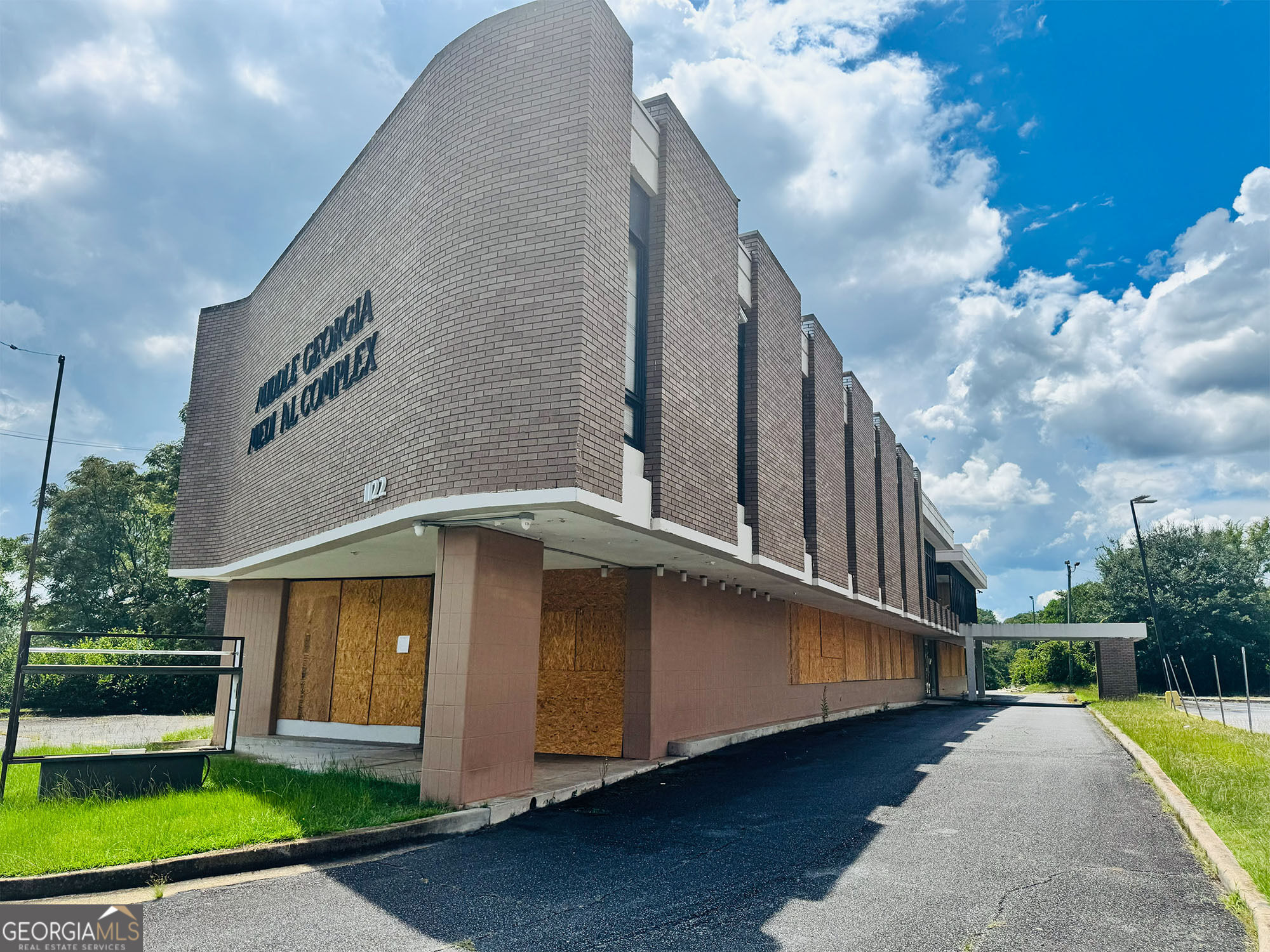 1122 Gray Highway Property Photo 4