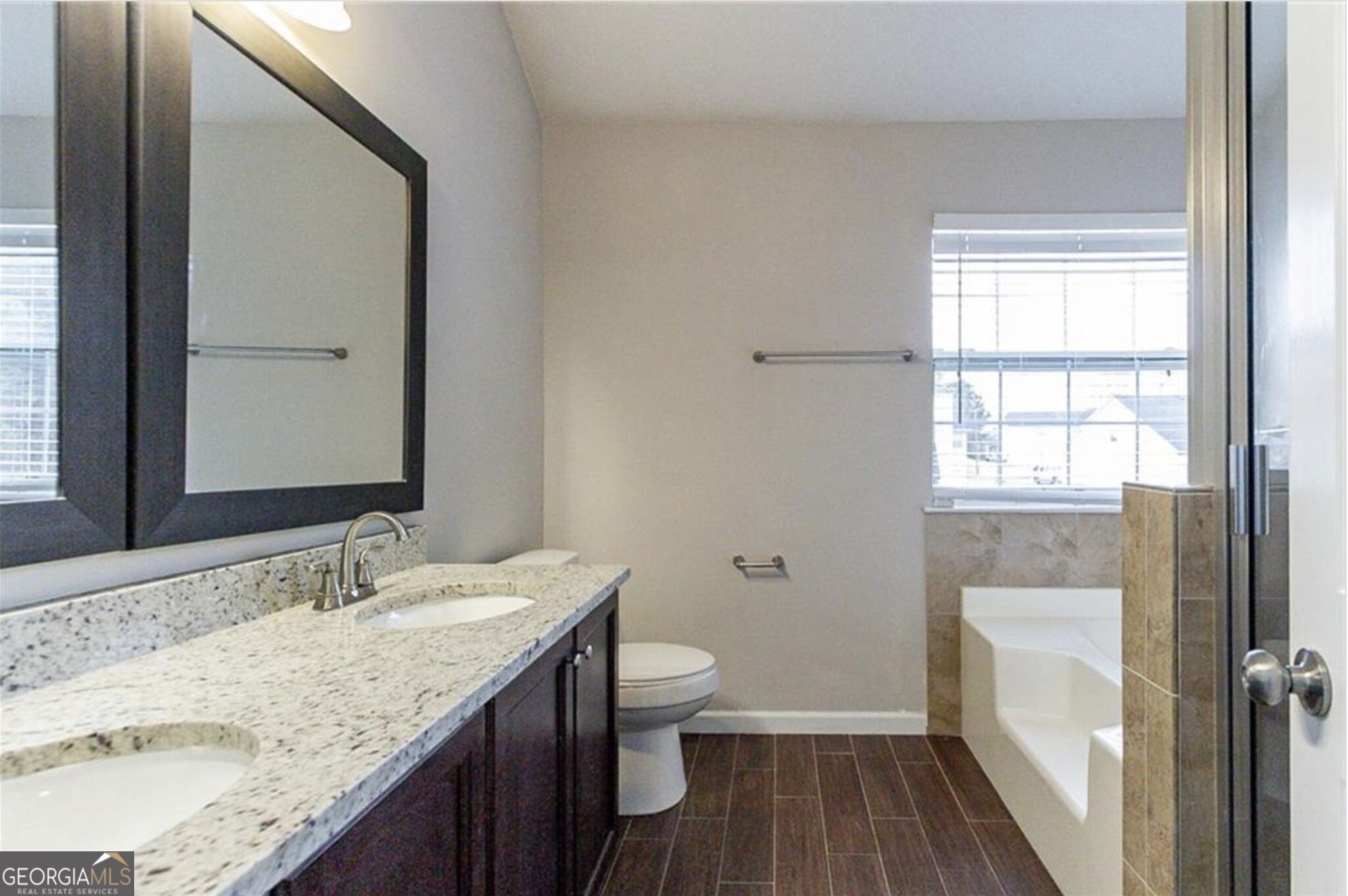 3886 Waldrop Hills Drive Property Photo 6
