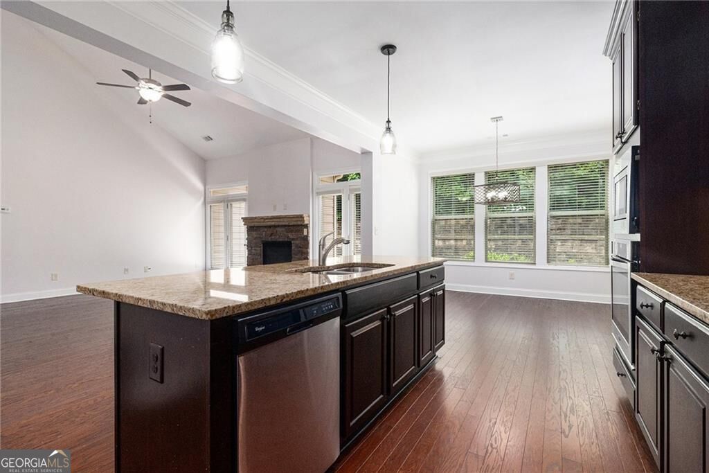 2200 Spring Sound Lane Property Photo 16
