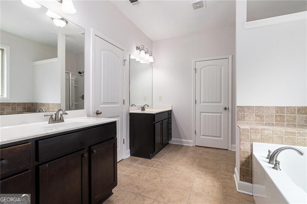 2200 Spring Sound Lane Property Photo 27