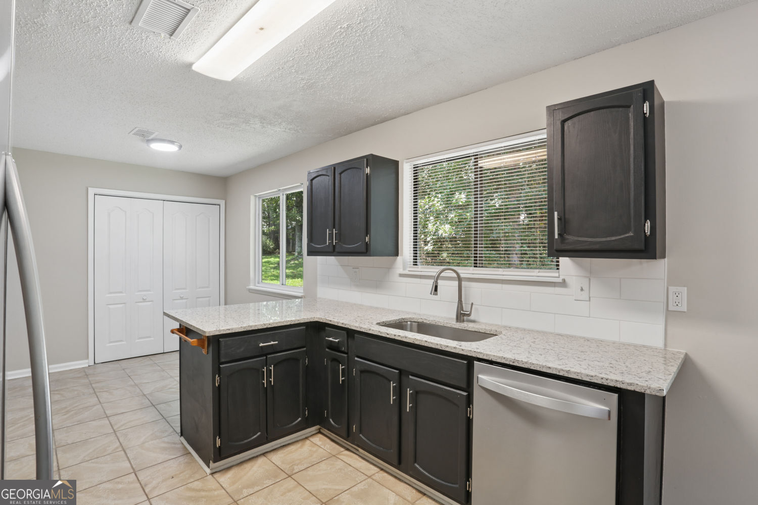 1050 Chapman Circle Property Photo 11