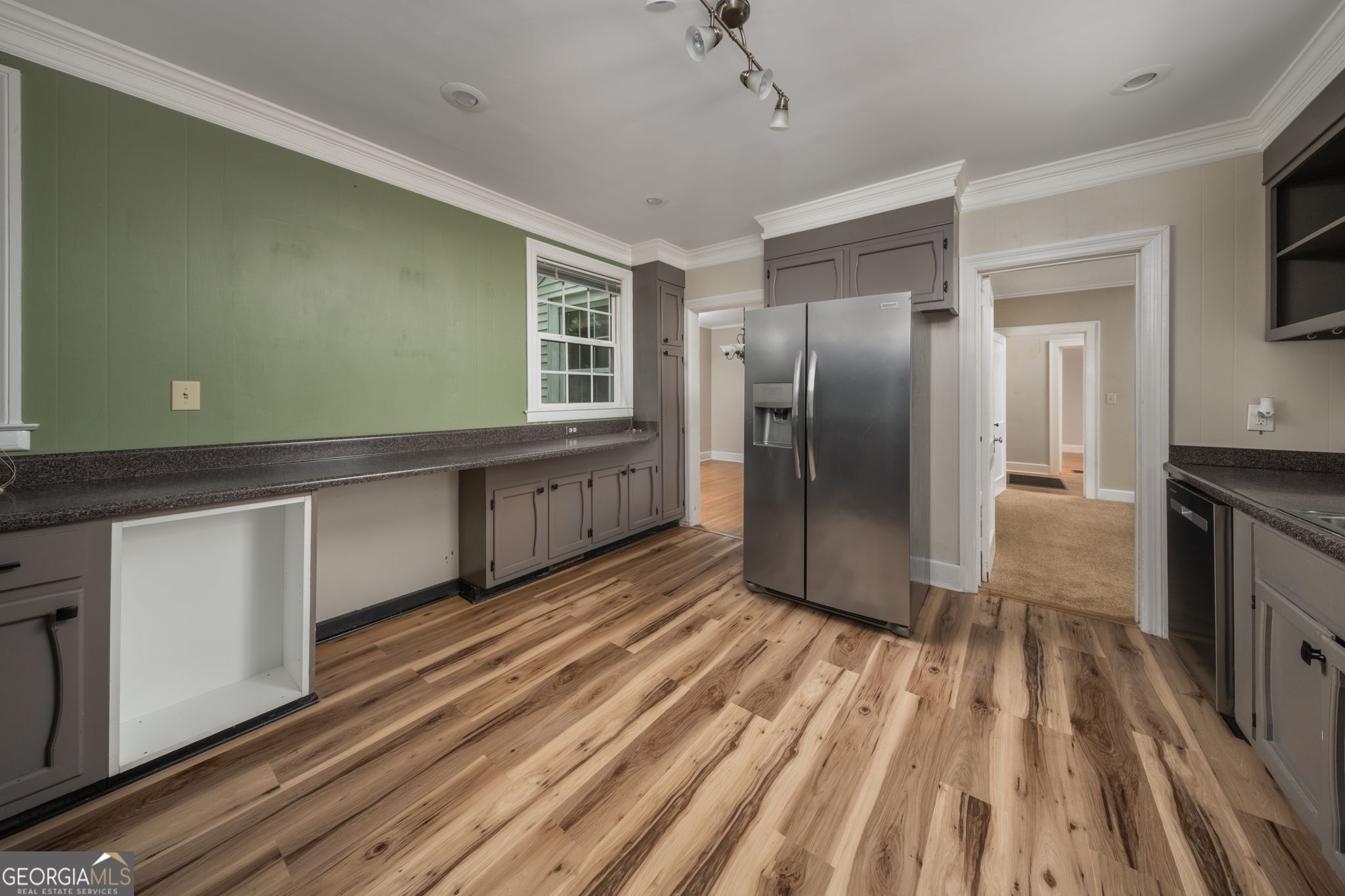 194 Euclid Avenue Property Photo 16
