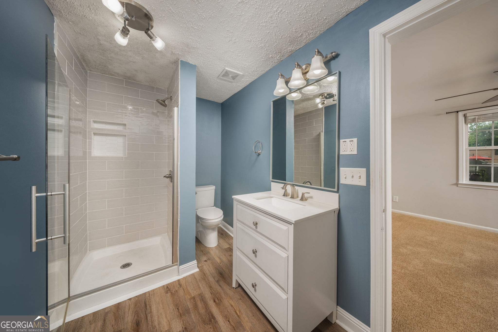194 Euclid Avenue Property Photo 24