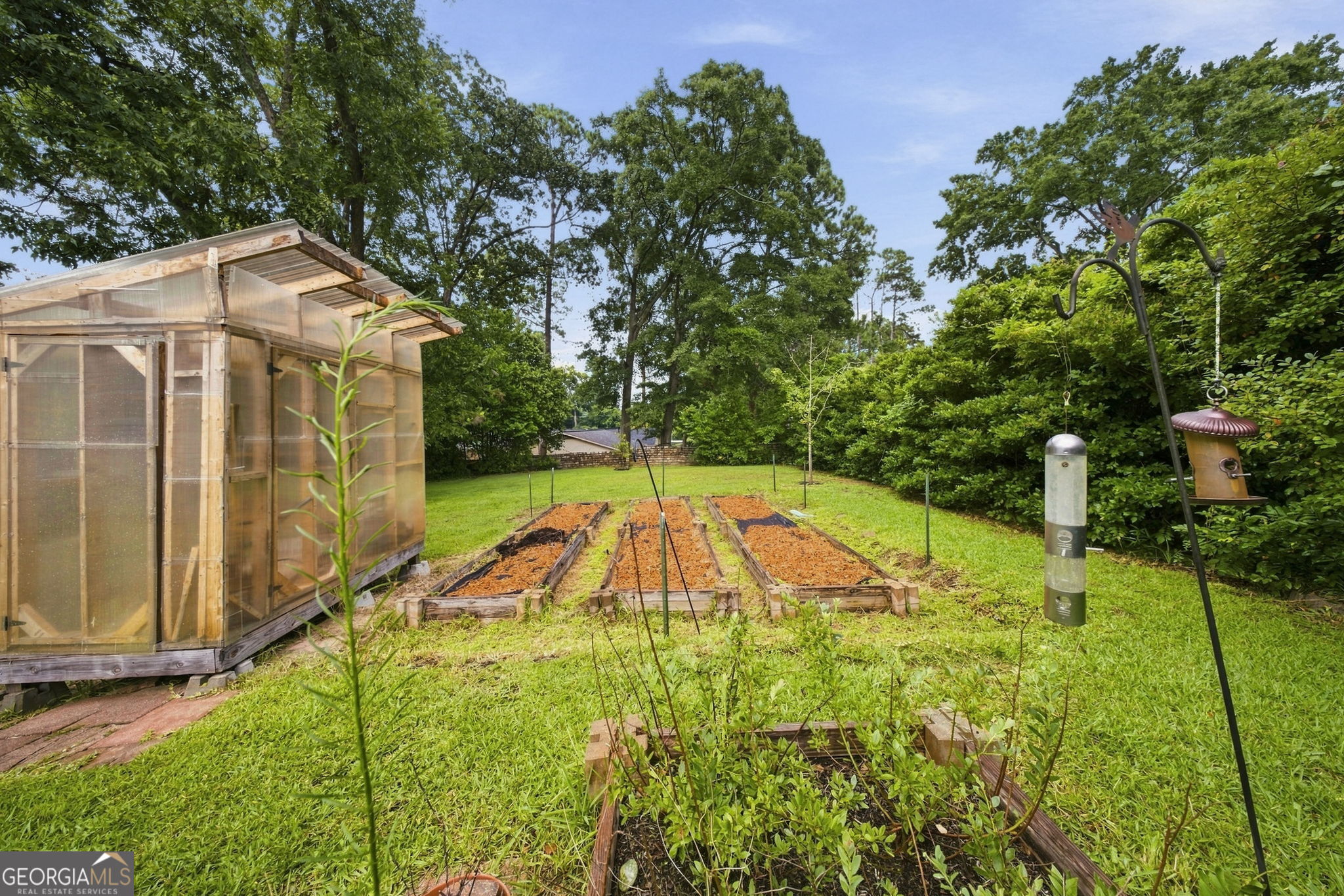 194 Euclid Avenue Property Photo 34