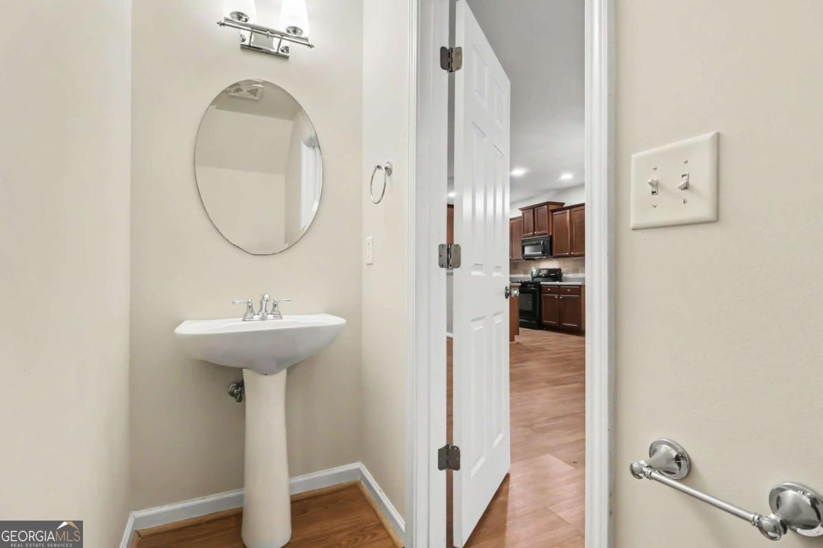 2870 Cross Creek Court Property Photo 8
