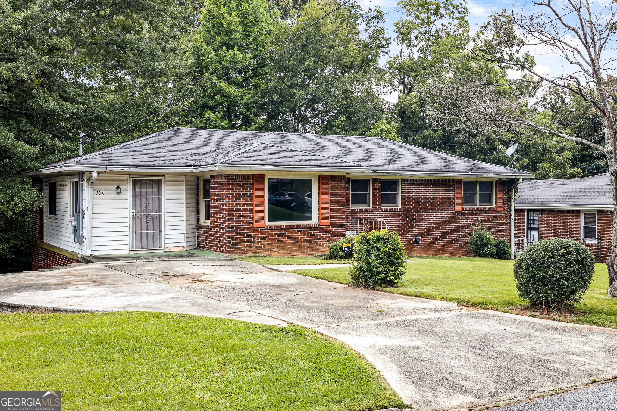 166 Hermer Circle Nw Property Photo 2