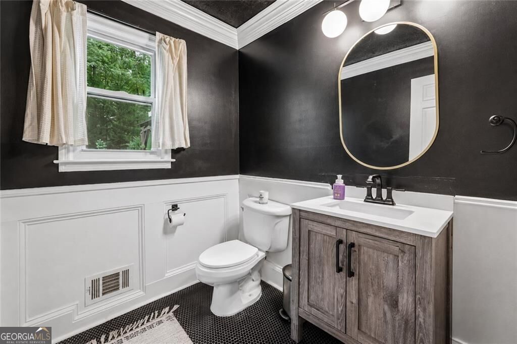3743 Sawanee Drive Property Photo 16