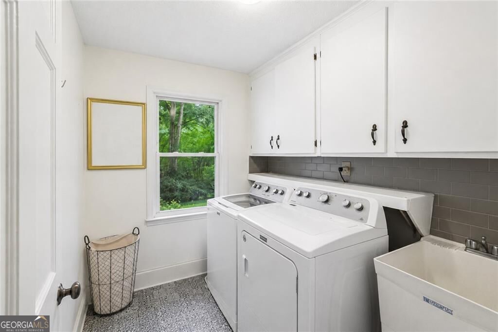 3743 Sawanee Drive Property Photo 17