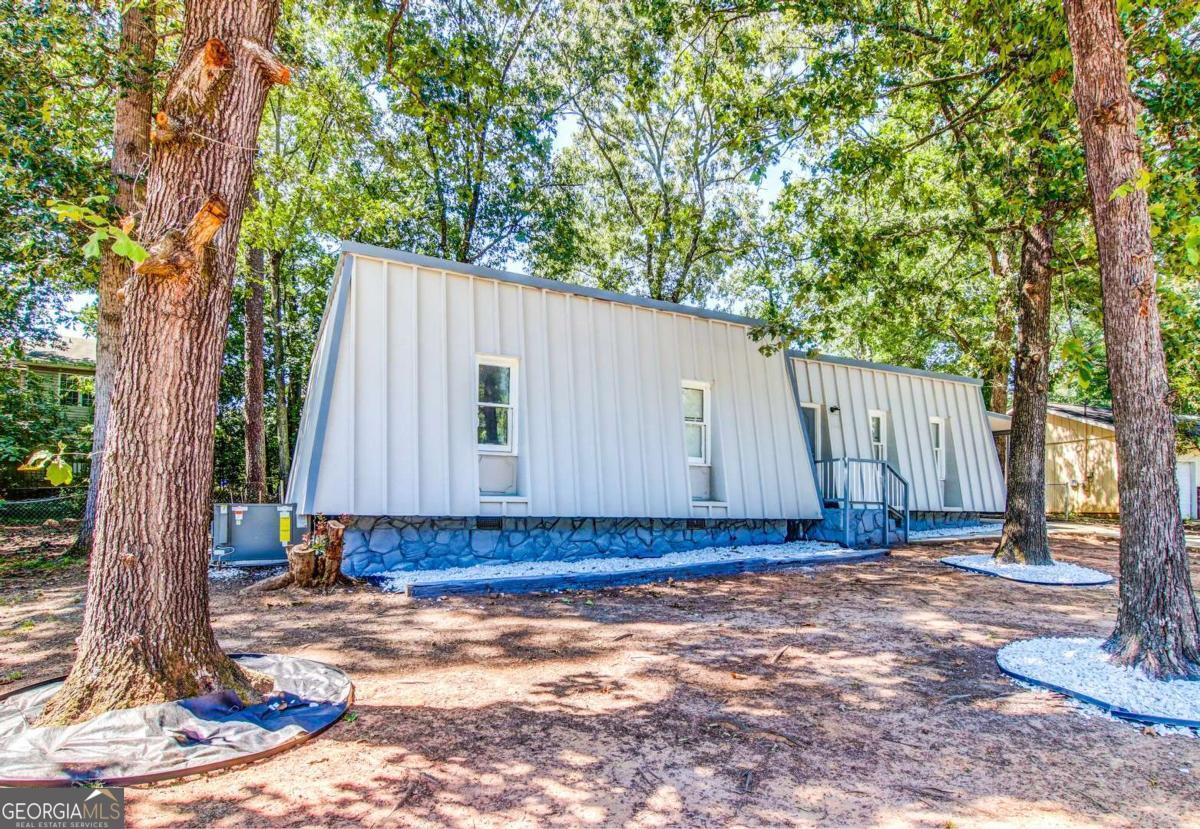 1764 Big Horn Court SE Property Photo 1