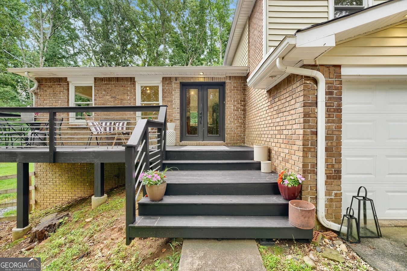118 Glenell Drive Property Photo 1