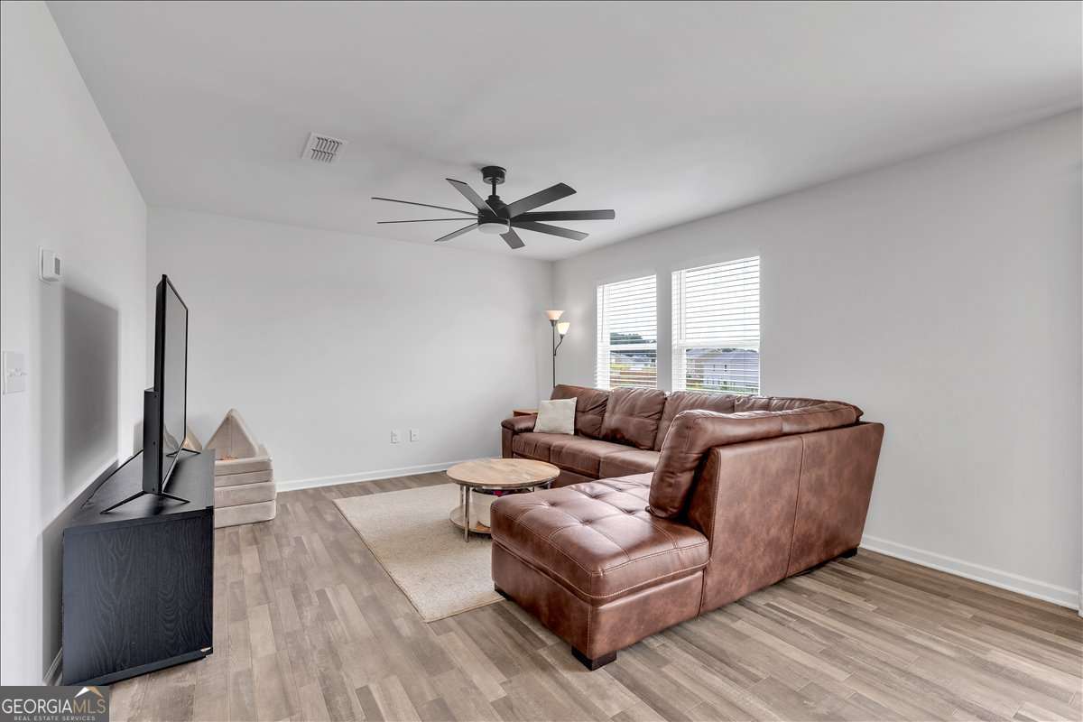 600 Tudor Street Property Photo 5