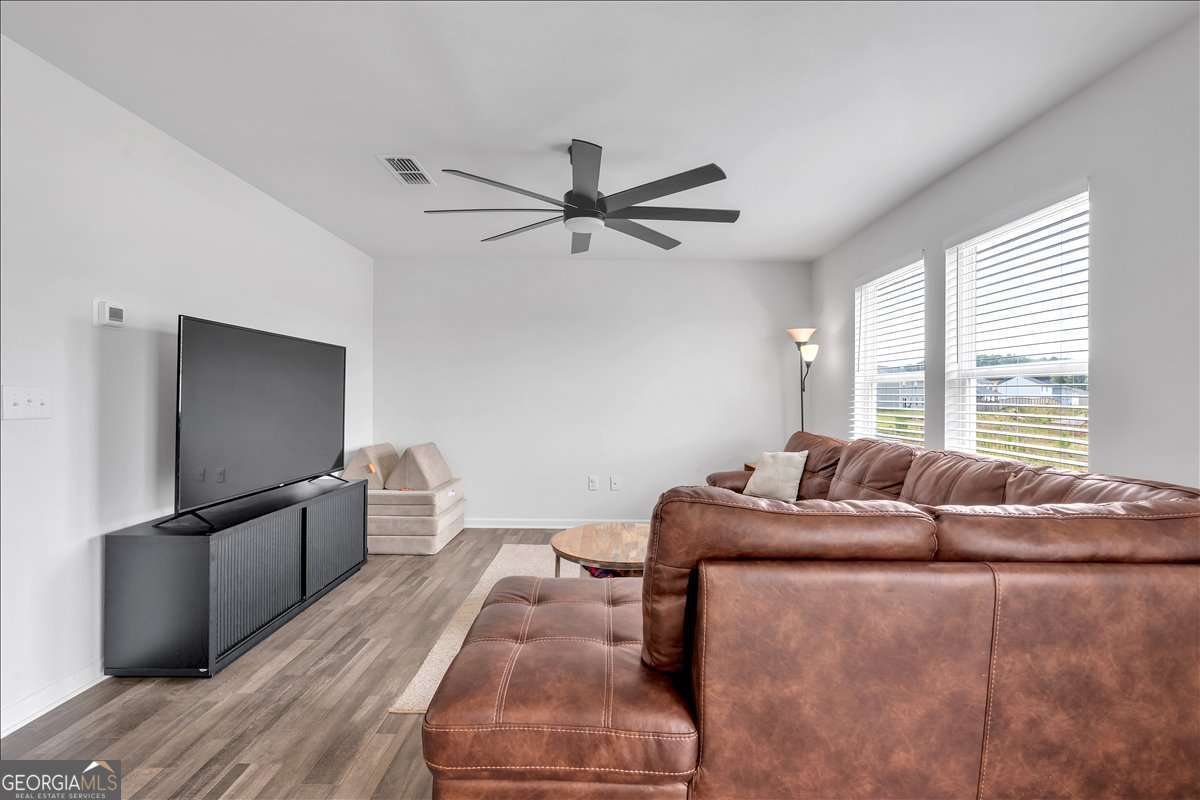 600 Tudor Street Property Photo 6