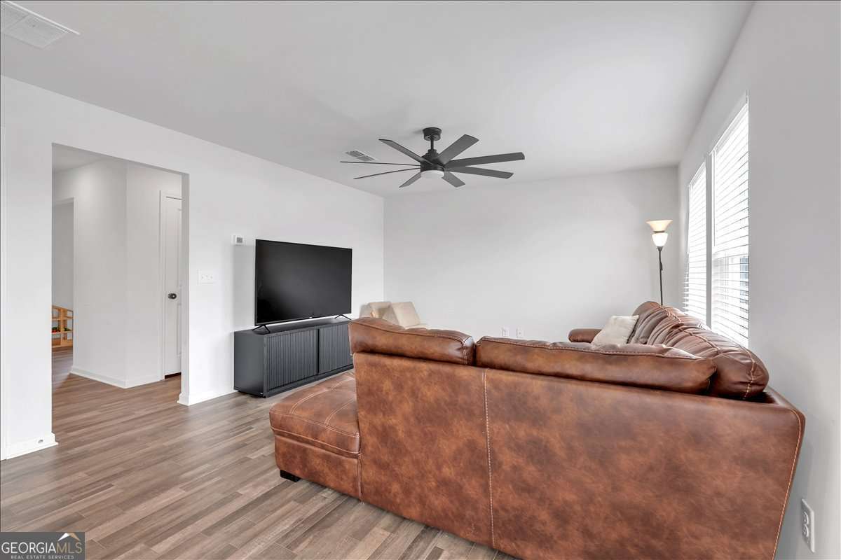 600 Tudor Street Property Photo 7