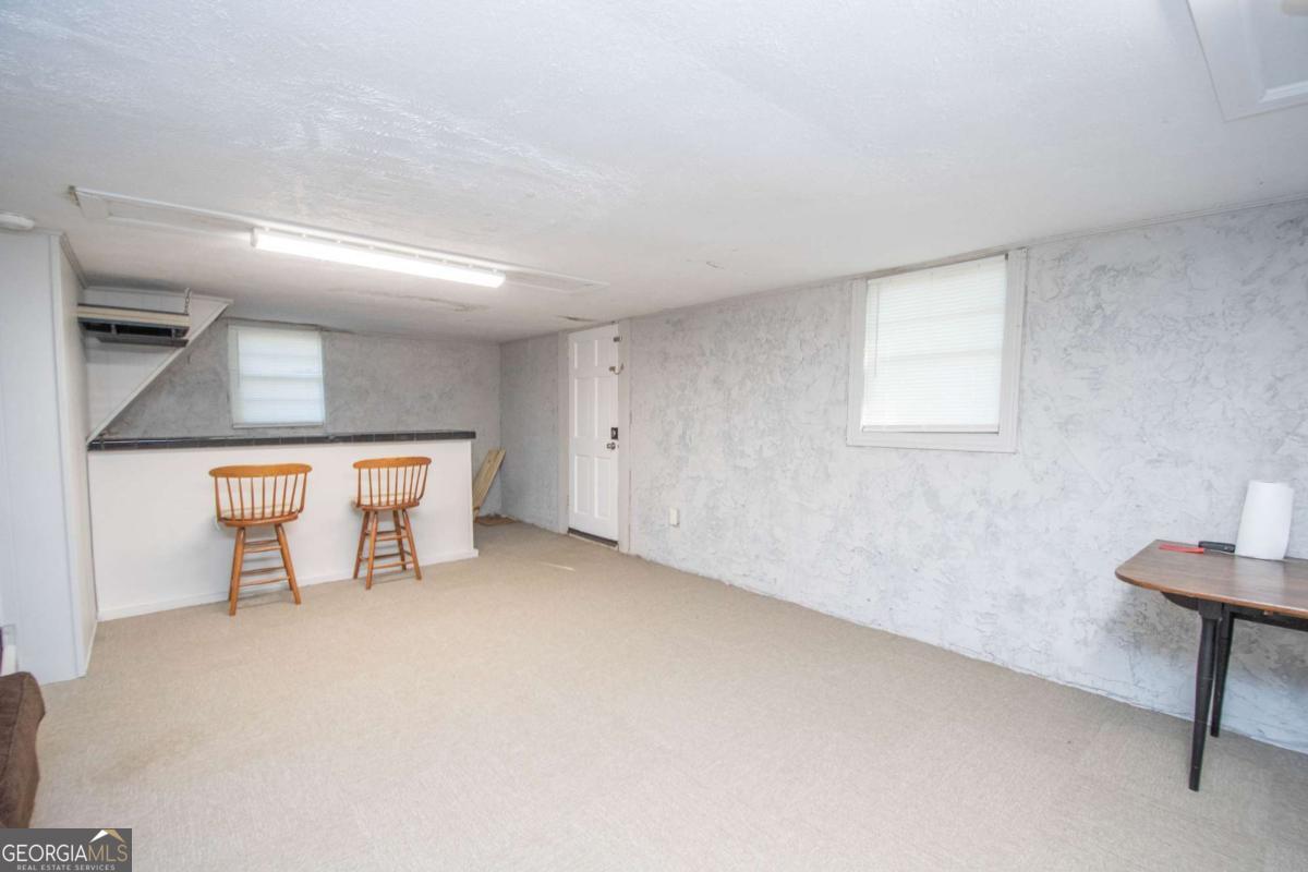 211 Rutland Circle Property Photo 8