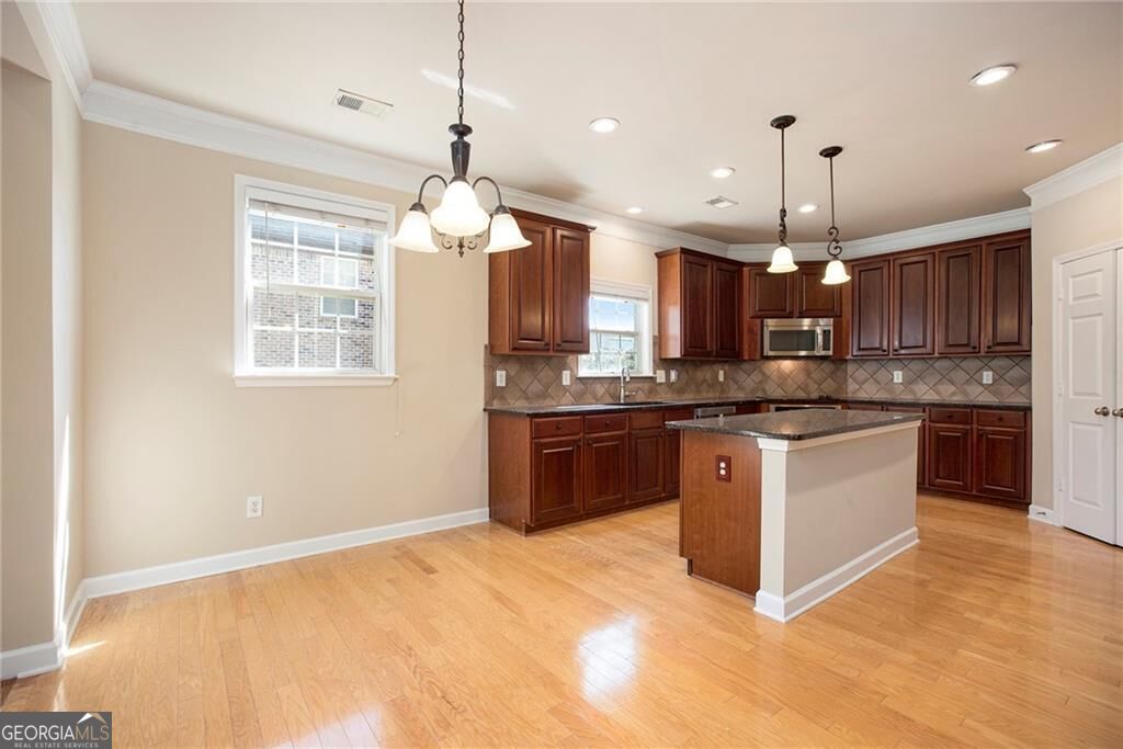 4825 Silver Leaf Drive Property Photo 10