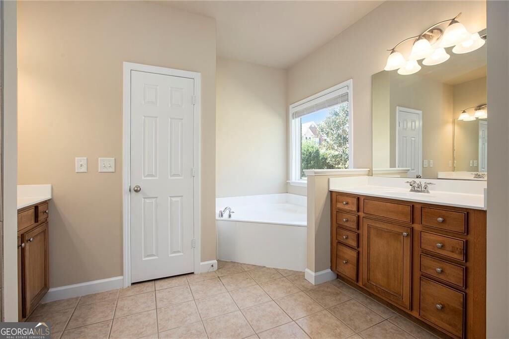 4825 Silver Leaf Drive Property Photo 20