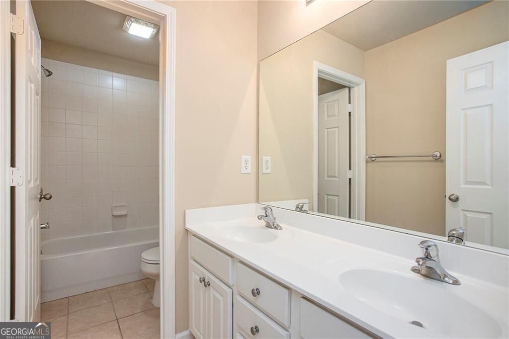 4825 Silver Leaf Drive Property Photo 24