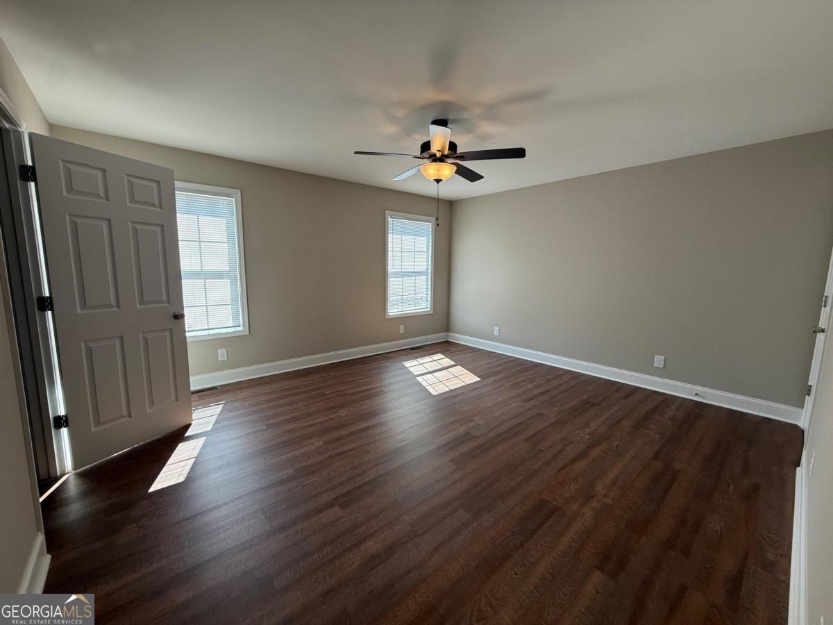 5915 Maiden Lane Property Photo 6