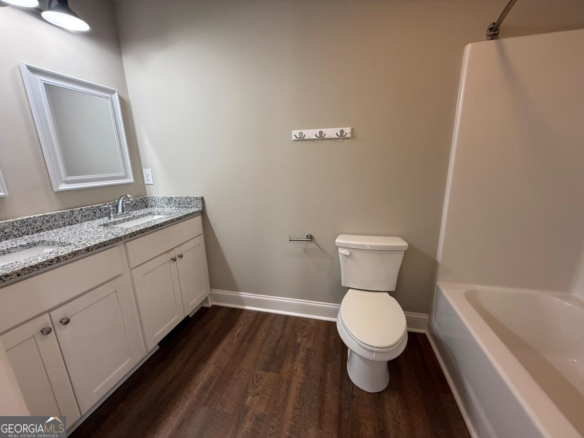 5915 Maiden Lane Property Photo 8