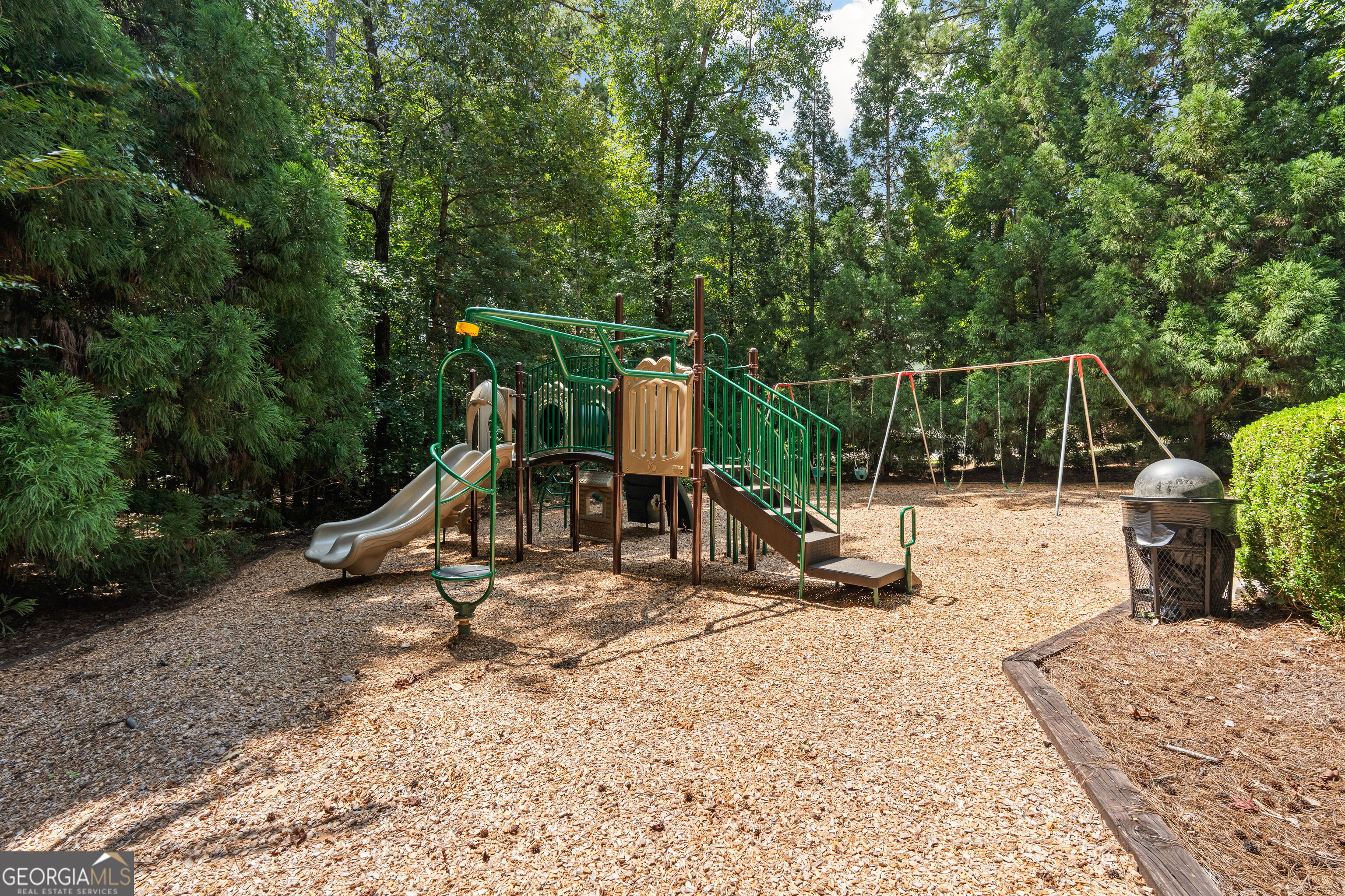 180 Ashborough Park Property Photo 98