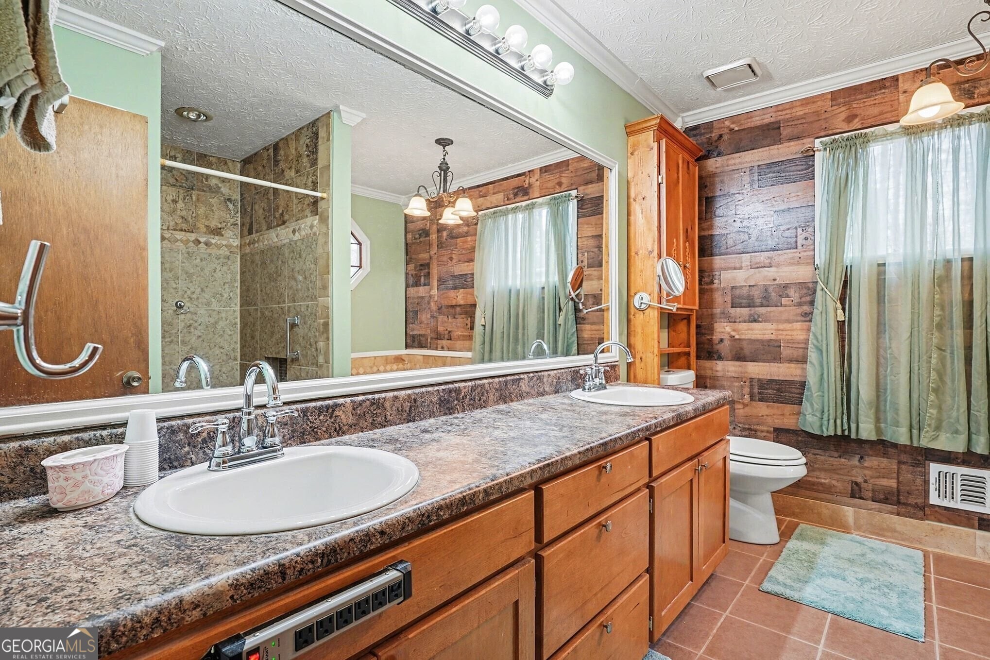 114 Copeland Property Photo 23